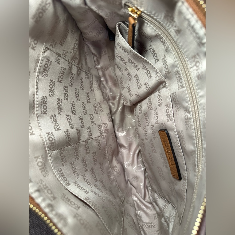 Michael Kors Canvas Purse Brooklyn - Picture 4 of 8